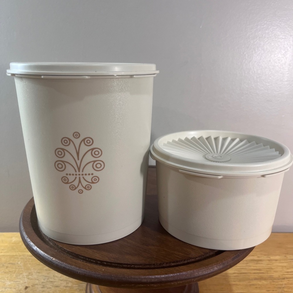 Tupperware Canister Set Vtg Almond Cream Sunburst Lid 809-6 1298-9 2pc